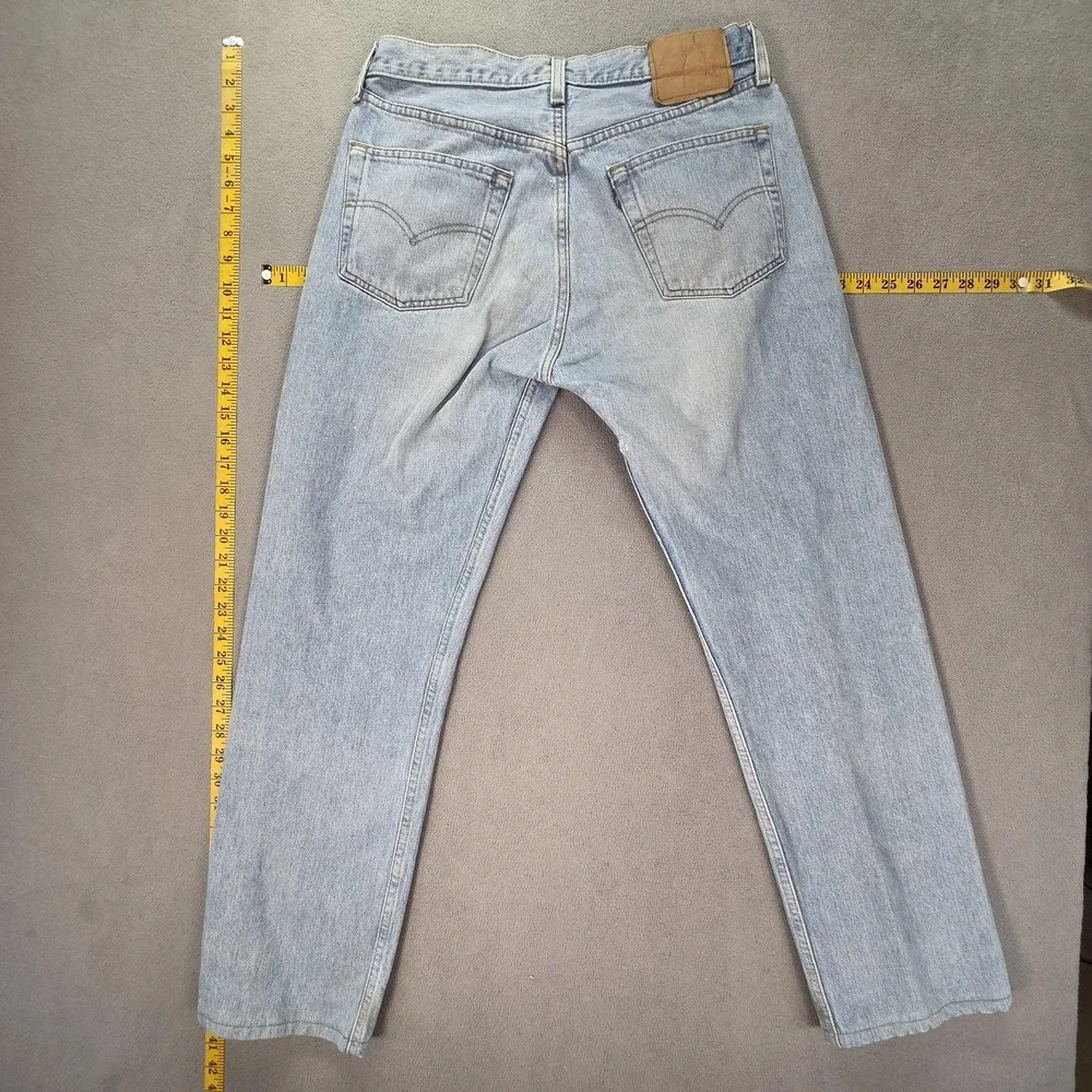 VTG Levis 501 Jeans Mens Light Wash Blue Straight Button Fly Fits 30x29